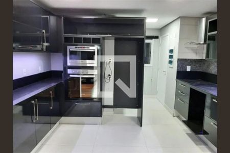 Apartamento à venda com 3 quartos, 190m² em Vila Firmiano Pinto, São Paulo