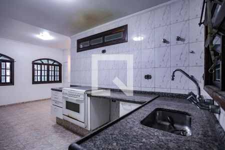 Casa para alugar com 288m², 4 quartos e 15 vagas Casa para alugar com 288m², 4 quartos e 15 vagasCozinha