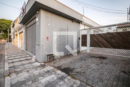 Casa para alugar com 288m², 4 quartos e 15 vagas Casa para alugar com 288m², 4 quartos e 15 vagasFachada