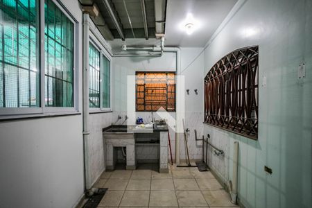 Casa para alugar com 288m², 4 quartos e 15 vagas Casa para alugar com 288m², 4 quartos e 15 vagasÁrea de Serviço 2