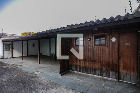 Casa para alugar com 288m², 4 quartos e 15 vagas Casa para alugar com 288m², 4 quartos e 15 vagasÁrea Externa