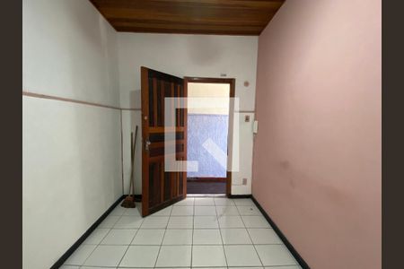 Sala de apartamento para alugar com 1 quarto, 20m² em Pilares, Rio de Janeiro