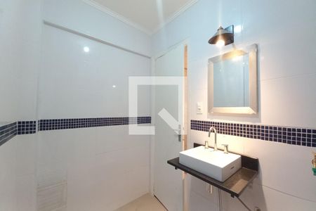 Banheiro de apartamento à venda com 1 quarto, 30m² em Vila Lidia, Campinas