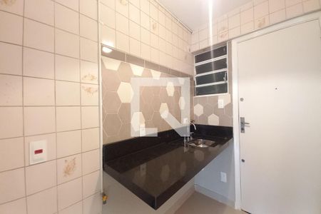 Cozinha de apartamento à venda com 1 quarto, 30m² em Vila Lidia, Campinas