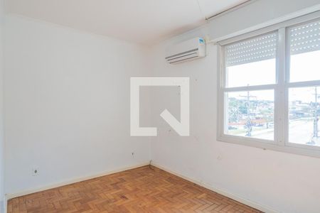 Quarto 1 de apartamento para alugar com 2 quartos, 52m² em Santa Tereza, Porto Alegre