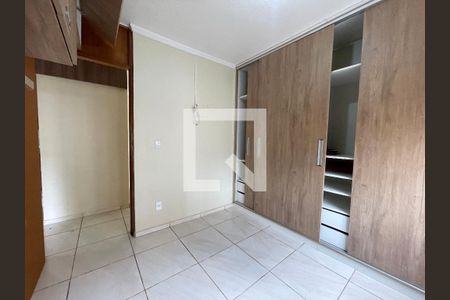 Quarto  de apartamento para alugar com 2 quartos, 49m² em São Miguel, São Leopoldo