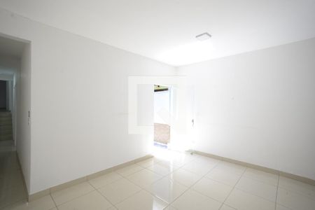 Sala de casa à venda com 6 quartos, 130m² em Vila Monumento, São Paulo