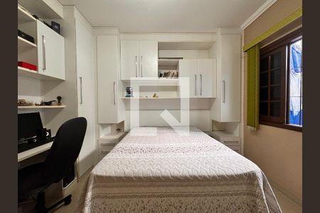 Quarto 1 de casa para alugar com 3 quartos, 132m² em Parque Sao Vicente, Santo André