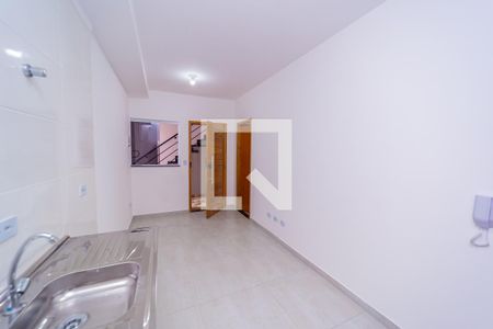 Sala/Cozinha de apartamento para alugar com 2 quartos, 40m² em Jardim Santa Maria, São Paulo