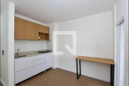 Sala/Cozinha de kitnet/studio para alugar com 1 quarto, 25m² em Centro, Guarulhos