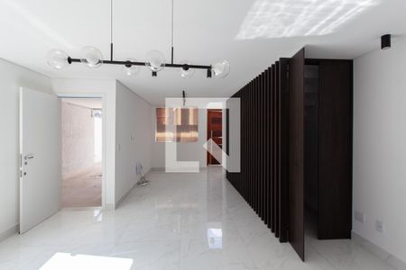 Sala de casa à venda com 3 quartos, 150m² em Santa Rosa, Belo Horizonte