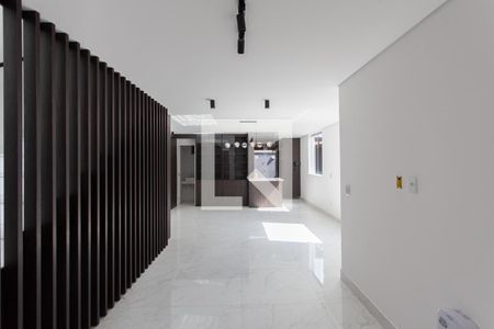 Sala de casa à venda com 3 quartos, 150m² em Santa Rosa, Belo Horizonte