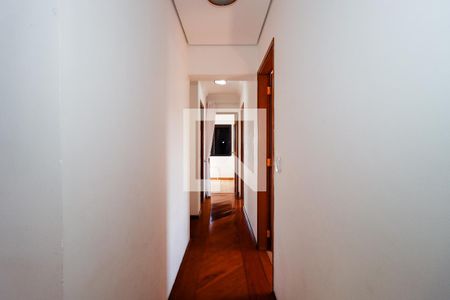 Corredor de apartamento à venda com 3 quartos, 82m² em Vila Sonia, São Paulo