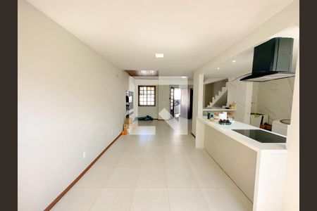 Sala  de apartamento para alugar com 2 quartos, 100m² em Ingleses do Rio Vermelho, Florianópolis