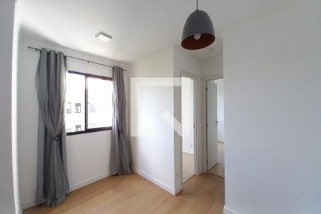 Sala de apartamento para alugar com 2 quartos, 35m² em Jardim Roseira, Campinas