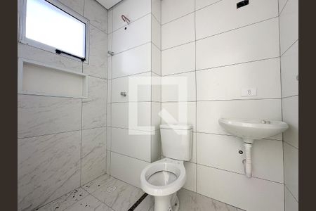 Banheiro de apartamento para alugar com 1 quarto, 39m² em Vila Mangalot, São Paulo