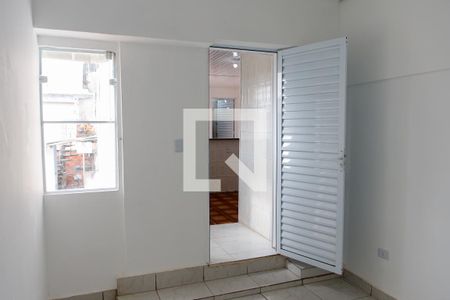 Quarto 2 de casa para alugar com 2 quartos, 49m² em Km 18, Osasco