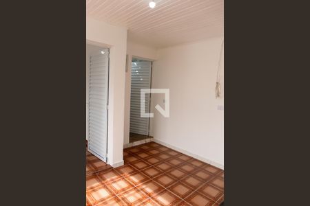 sala de casa para alugar com 2 quartos, 49m² em Km 18, Osasco