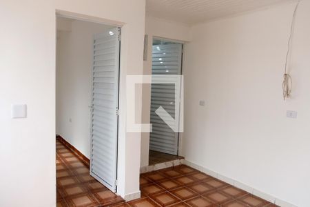 sala de casa para alugar com 2 quartos, 49m² em Km 18, Osasco