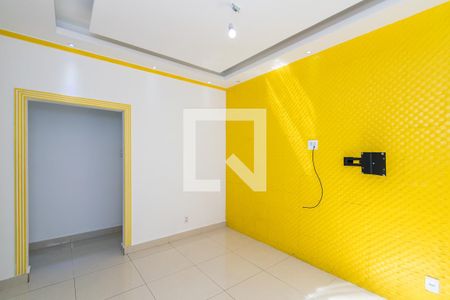 Sala de casa para alugar com 2 quartos, 100m² em Cordovil, Rio de Janeiro