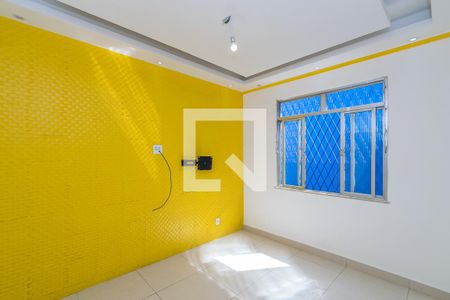 Sala de casa para alugar com 2 quartos, 100m² em Cordovil, Rio de Janeiro