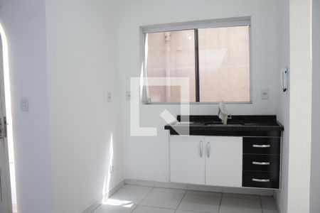 Sala e Cozinha de casa de condomínio para alugar com 1 quarto, 40m² em Quarta Parada, São Paulo