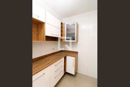 Cozinha de casa de condomínio para alugar com 2 quartos, 85m² em Vila Mazzei, São Paulo