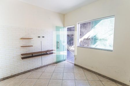 Sala de kitnet/studio para alugar com 2 quartos, 80m² em Aparecida, Belo Horizonte