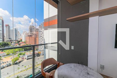 Varanda de kitnet/studio para alugar com 1 quarto, 25m² em Jardim das Acacias, São Paulo