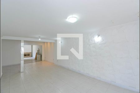 Sala de casa para alugar com 3 quartos, 390m² em Vila Galvão, Guarulhos