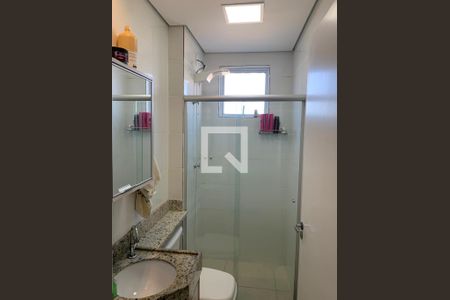 Banheiro de apartamento para alugar com 2 quartos, 48m² em Minaslandia, Belo Horizonte