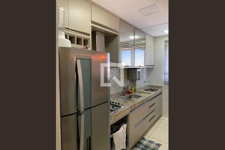 Cozinha de apartamento para alugar com 2 quartos, 48m² em Minaslandia, Belo Horizonte