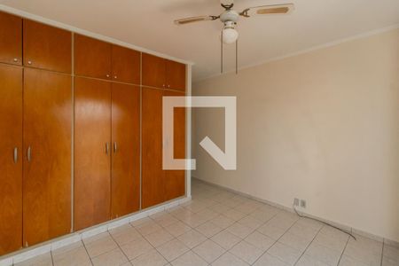 Suite de casa para alugar com 4 quartos, 220m² em Vila Londrina, São Paulo