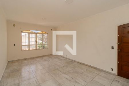 Sala de casa para alugar com 4 quartos, 220m² em Vila Londrina, São Paulo