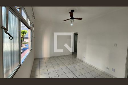 Sala de apartamento para alugar com 2 quartos, 74m² em Gonzaga, Santos