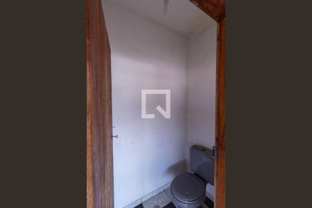 Casa para alugar com 420m², 3 quartos e 2 vagas Casa para alugar com 420m², 3 quartos e 2 vagasVaranda andar superior - Banheiro