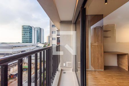 Varanda de kitnet/studio para alugar com 1 quarto, 25m² em Pinheiros, São Paulo