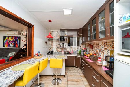 Casa à venda com 213m², 3 quartos e 2 vagas Casa à venda com 213m², 3 quartos e 2 vagasCozinha