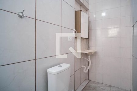 Banheiro de kitnet/studio para alugar com 1 quarto, 27m² em Jardim Aricanduva, São Paulo