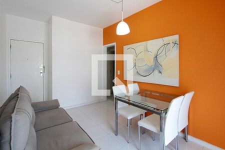 Sala de apartamento para alugar com 2 quartos, 89m² em Barra da Tijuca, Rio de Janeiro