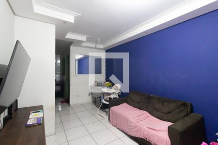 Sala de casa de condomínio para alugar com 2 quartos, 63m² em Itaquera, São Paulo