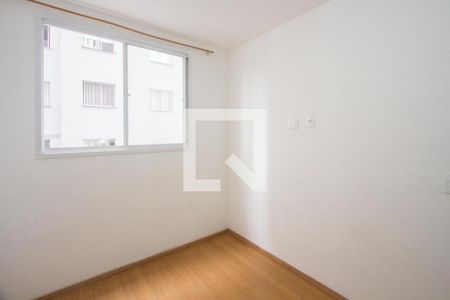 Quarto 2 de apartamento para alugar com 2 quartos, 44m² em Parque Maria Helena, São Paulo