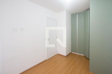 Quarto 2 de apartamento para alugar com 2 quartos, 44m² em Parque Maria Helena, São Paulo