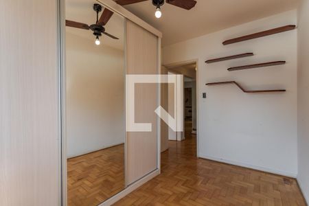 Quarto 1 de apartamento para alugar com 2 quartos, 70m² em Floresta, Porto Alegre