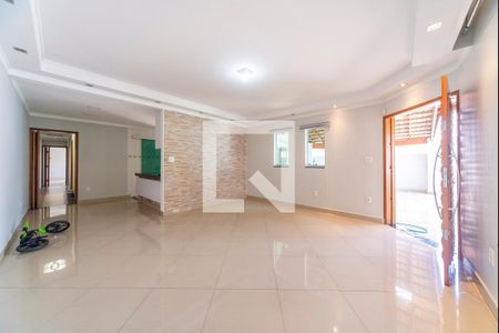 Sala de casa para alugar com 3 quartos, 250m² em Vila Bela Vista, Santo André