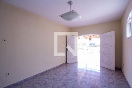 Sala de casa para alugar com 2 quartos, 90m² em Centro, São Gonçalo