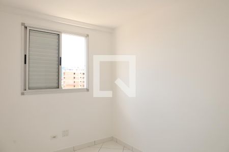 Quarto 1 de apartamento para alugar com 2 quartos, 52m² em Vila Carmosina, São Paulo