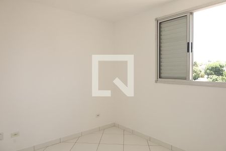 Quarto 2 de apartamento para alugar com 2 quartos, 52m² em Vila Carmosina, São Paulo