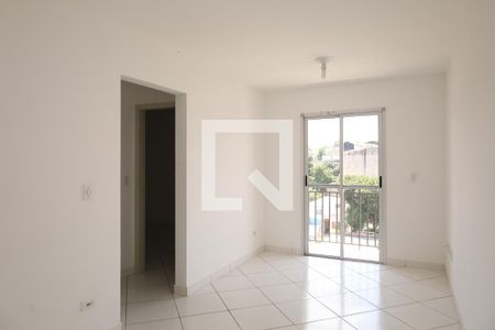 Sala de apartamento para alugar com 2 quartos, 52m² em Vila Carmosina, São Paulo