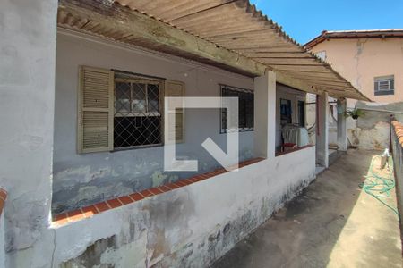 Casa à venda com 150m², 2 quartos e 2 vagas Casa à venda com 150m², 2 quartos e 2 vagasQuintal